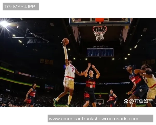 2017年4月3日勇士与奇才激战回顾精彩瞬间与赛场亮点分析 2017年4月3日勇士与奇才激战回顾精彩瞬间与赛场亮点分析