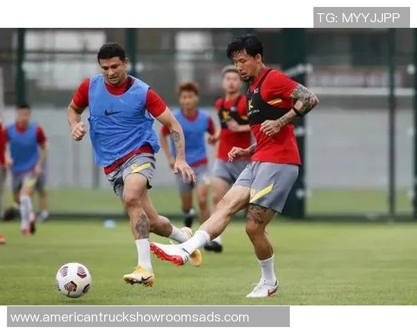 广州篮球队配合问题引发热议球迷对战术和球员默契提出不同看法 广州篮球队配合问题引发热议球迷对战术和球员默契提出不同看法